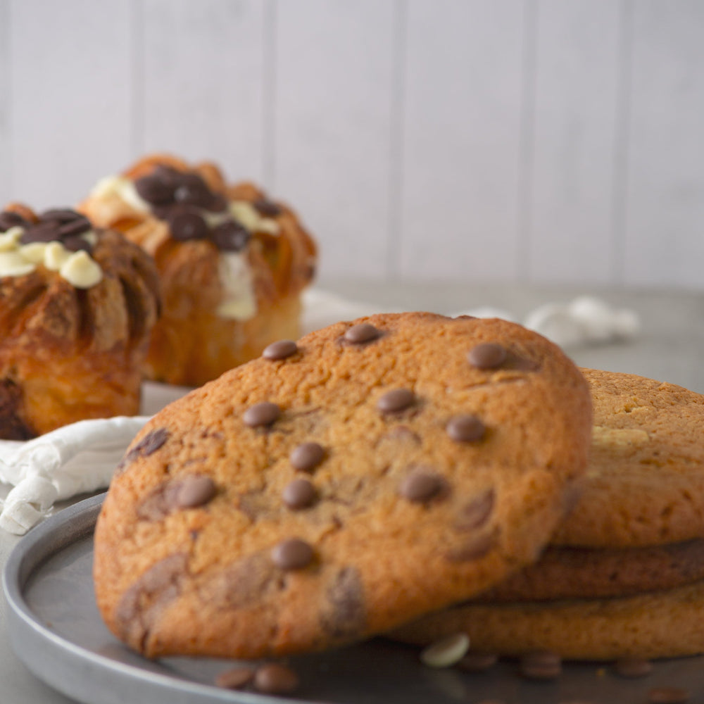 GIANT DOUBLE CHOCOLATE CHIP COOKIE